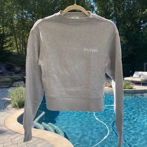 RE/DONE Logo Cropped Crewneck Sweatshirt